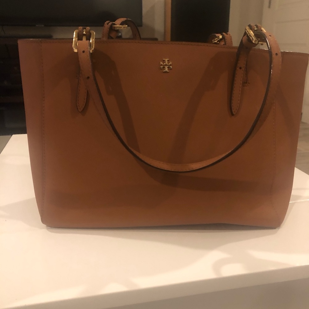 Tory Burch camel tote in great condition